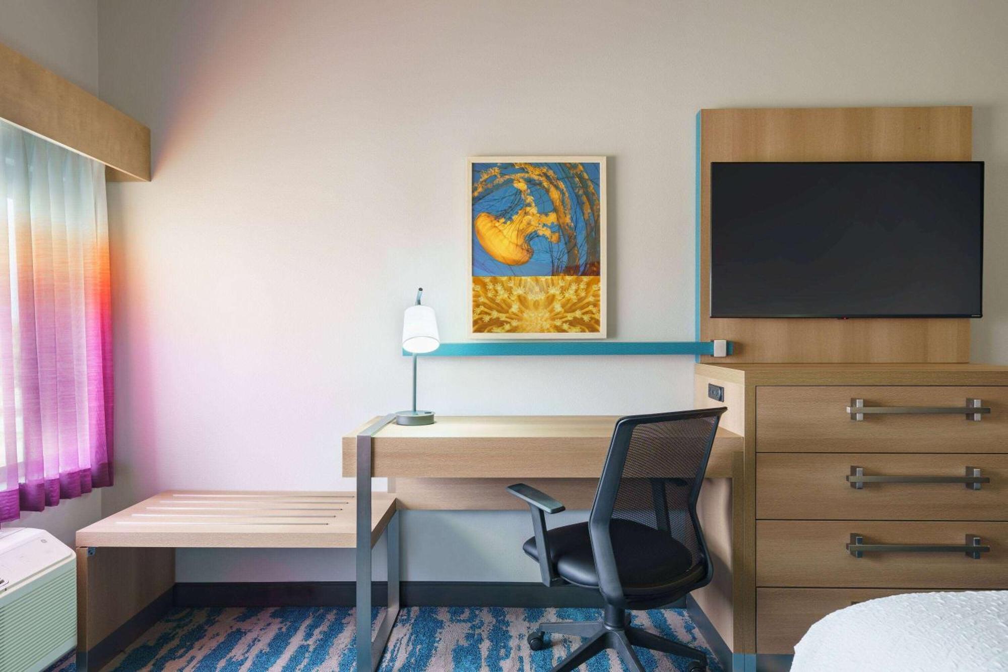La Quinta Inn & Suites By Wyndham San Antonio Seaworld Lafb Экстерьер фото